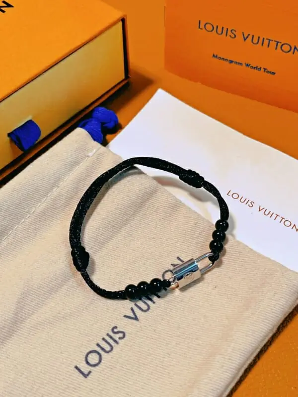 louis vuitton lv bracelets s_12242a41